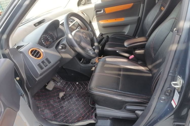 Used Suzuki Swift 2016 1.5L Automatic Fashionable Coolplay Edition Left Front Seat