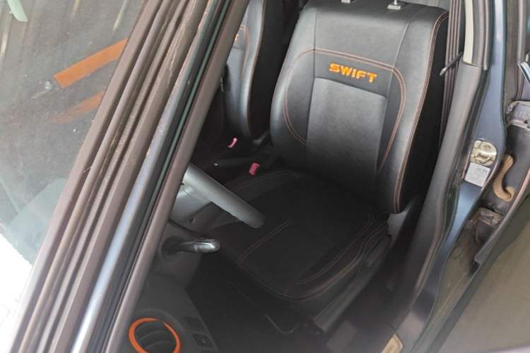 Used Suzuki Swift 2016 1.5L Automatic Fashionable Coolplay Edition Left Front Seat
