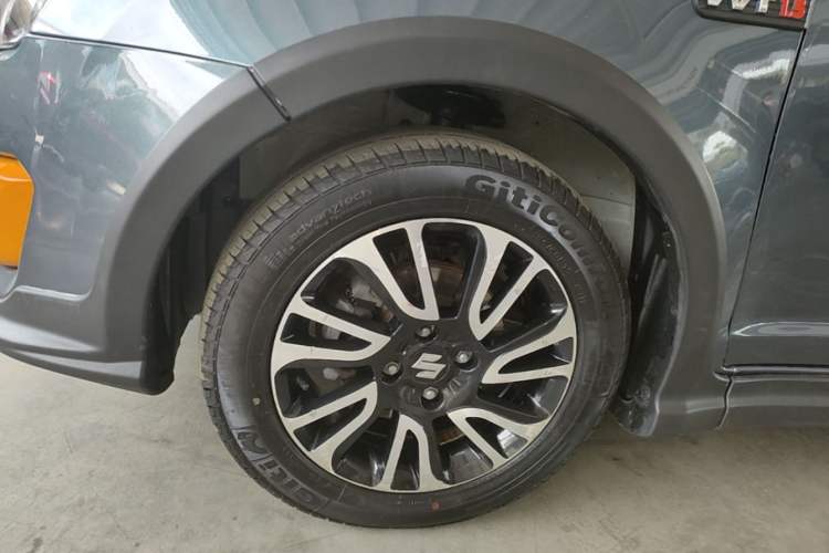 Used Suzuki Swift 2016 1.5L Automatic Fashionable Coolplay Edition Left Front Wheel Hub
