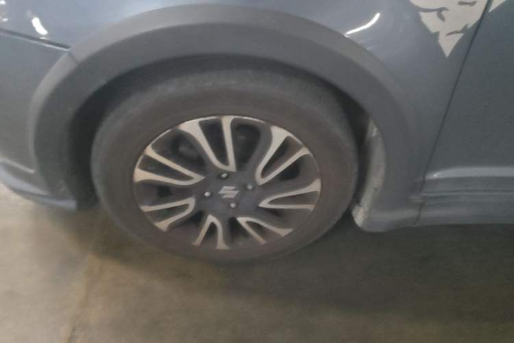 Used Suzuki Swift 2016 1.5L Automatic Fashionable Coolplay Edition Left Front Wheel Hub
