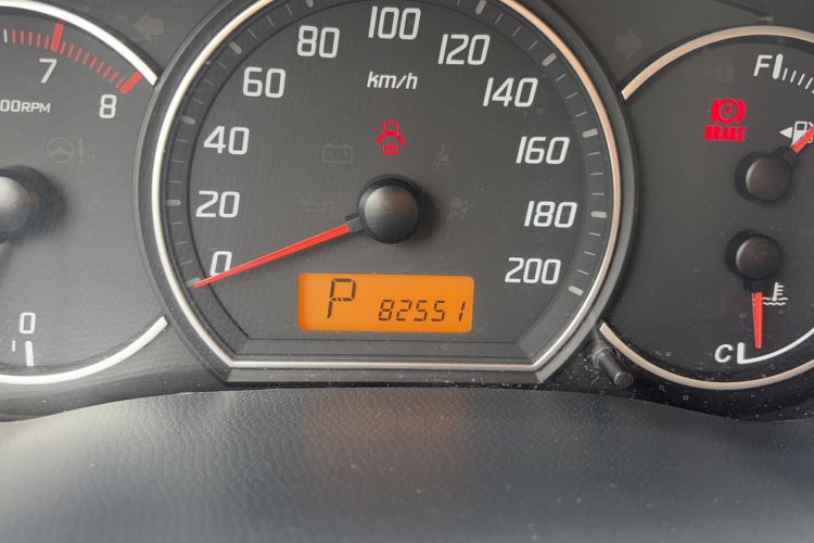Used Suzuki Swift 2016 1.5L Automatic Fashionable Coolplay Edition Odometer Close Up