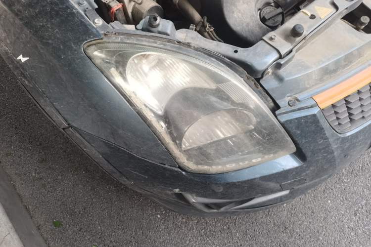 Used Suzuki Swift 2016 1.5L Automatic Fashionable Coolplay Edition Right Front Headlight