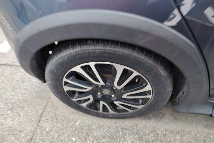 Used Suzuki Swift 2016 1.5L Automatic Fashionable Coolplay Edition Right Rear Wheel Hub