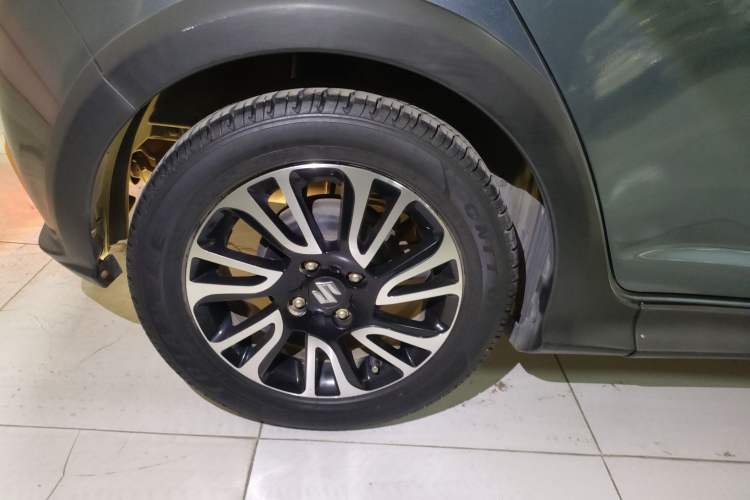 Used Suzuki Swift 2016 1.5L Automatic Fashionable Coolplay Edition Right Rear Wheel Hub