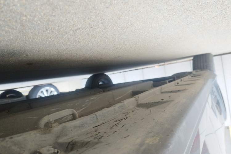 Used Suzuki Swift 2016 1.5L Automatic Fashionable Coolplay Edition Right Side Sill