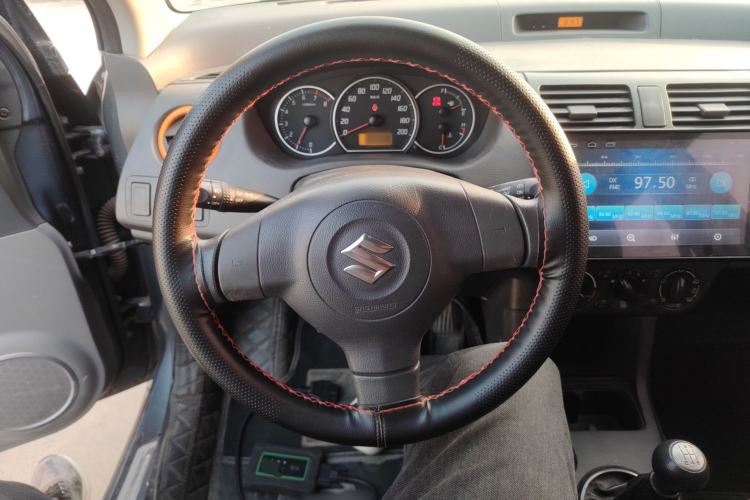 Used Suzuki Swift 2016 1.5L Manual Fashion Edition Cool Play Version Steering Wheel