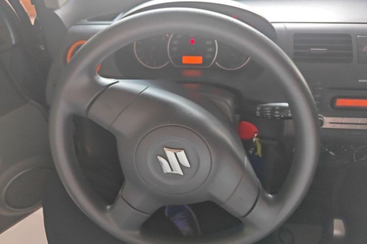 Used Suzuki Swift 2016 1.5L Automatic Fashionable Coolplay Edition Steering Wheel