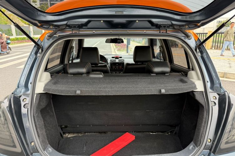 Used Suzuki Swift 2016 1.5L Automatic Fashionable Coolplay Edition Trunk