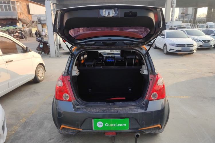 Used Suzuki Swift 2016 1.5L Manual Fashion Edition Cool Play Version Trunk
