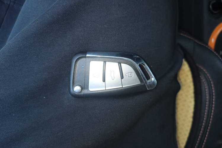 Used Suzuki Swift 2016 1.5L Automatic Fashionable Coolplay Edition Vehicle Key