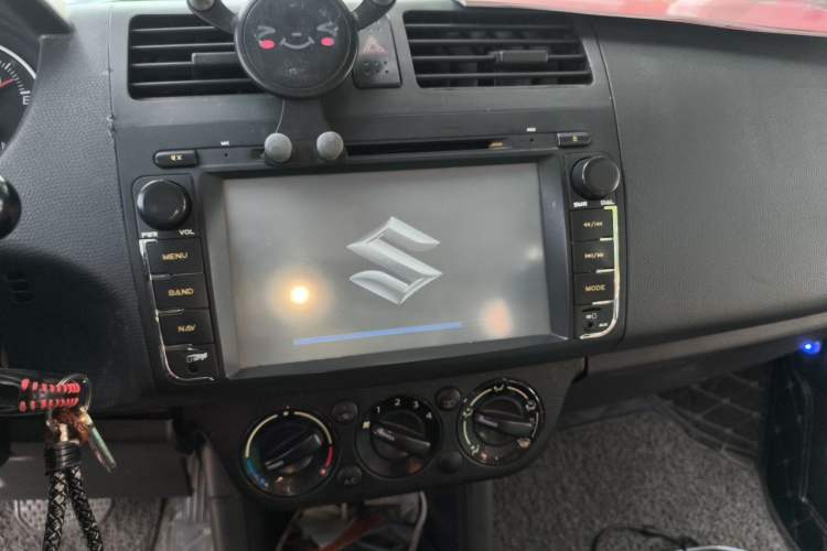 Used Suzuki Swift 2016 1.5L Automatic Fashionable Coolplay Edition Audio And AC Panel