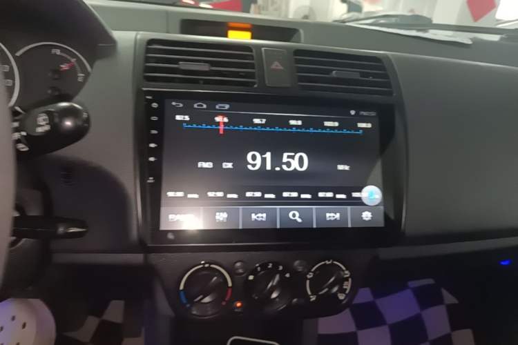 Used Suzuki Swift 2016 1.5L Automatic Fashionable Coolplay Edition Audio And AC Panel
