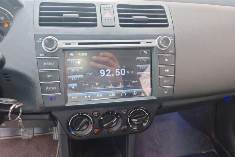 Used Suzuki Swift 2016 1.5L Manual Fashion Edition Cool Play Version Audio And AC Panel