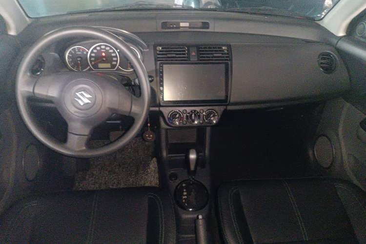 Used Suzuki Swift 2016 1.5L Automatic Fashionable Coolplay Edition Center Console