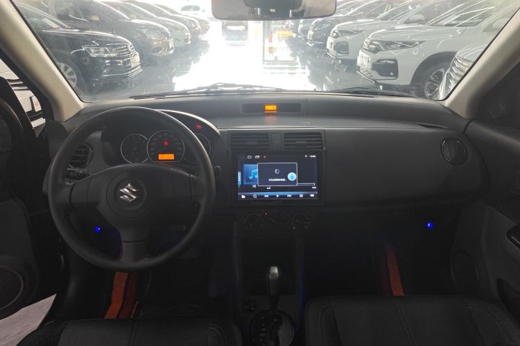 Used Suzuki Swift 2016 1.5L Automatic Fashionable Coolplay Edition Center Console