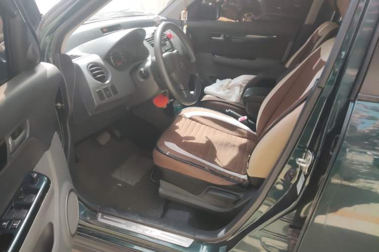 Used Suzuki Swift 2016 1.5L Automatic Fashionable Coolplay Edition Driver Seat