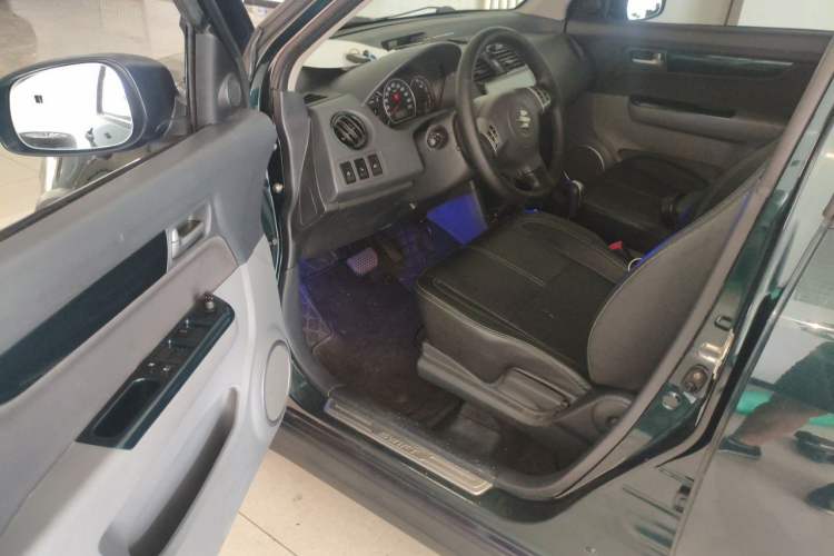 Used Suzuki Swift 2016 1.5L Automatic Fashionable Coolplay Edition Driver Seat