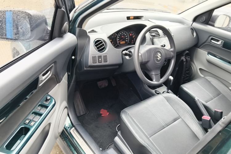 Used Suzuki Swift 2016 1.5L Automatic Fashionable Coolplay Edition Driver Seat