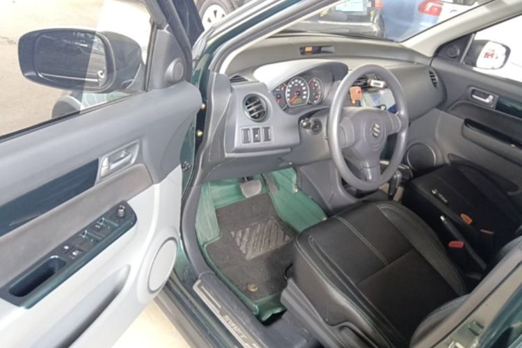 Used Suzuki Swift 2016 1.5L Automatic Fashionable Coolplay Edition Driver Seat