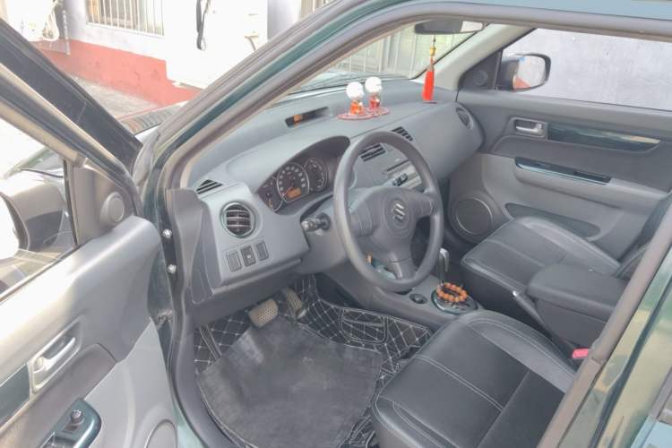 Used Suzuki Swift 2016 1.5L Automatic Fashionable Coolplay Edition Driver Seat