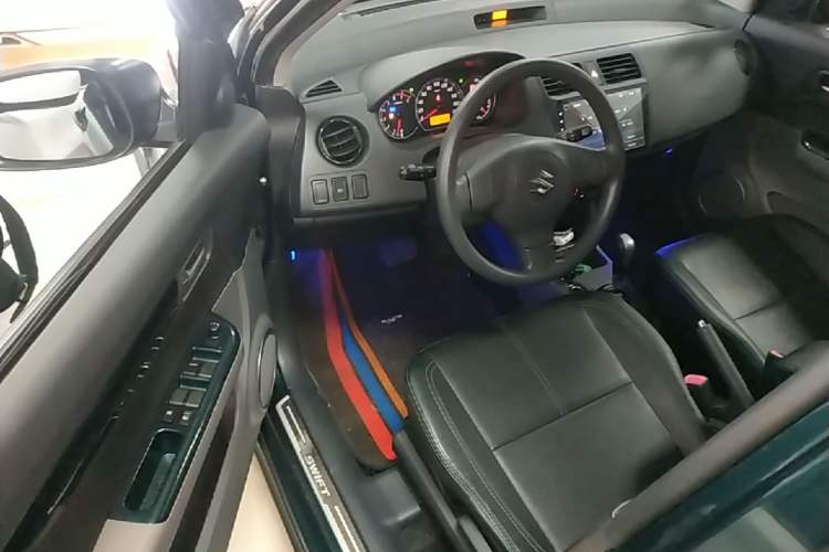 Used Suzuki Swift 2016 1.5L Automatic Fashionable Coolplay Edition Driver Seat