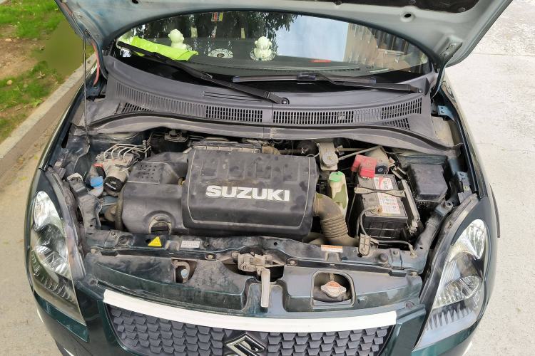 Used Suzuki Swift 2016 1.5L Manual Fashion Edition Cool Play Version Engine Bay