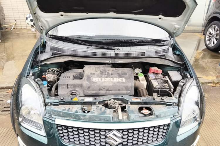 Used Suzuki Swift 2016 1.5L Automatic Fashionable Coolplay Edition Engine Bay