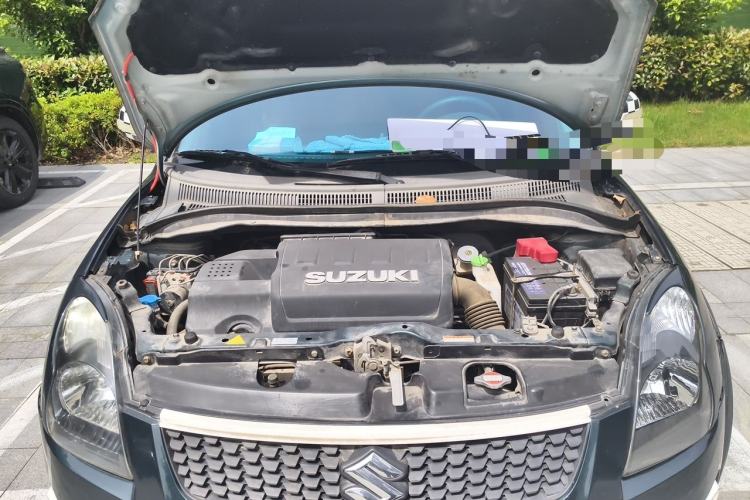 Used Suzuki Swift 2016 1.5L Automatic Fashionable Coolplay Edition Engine Bay