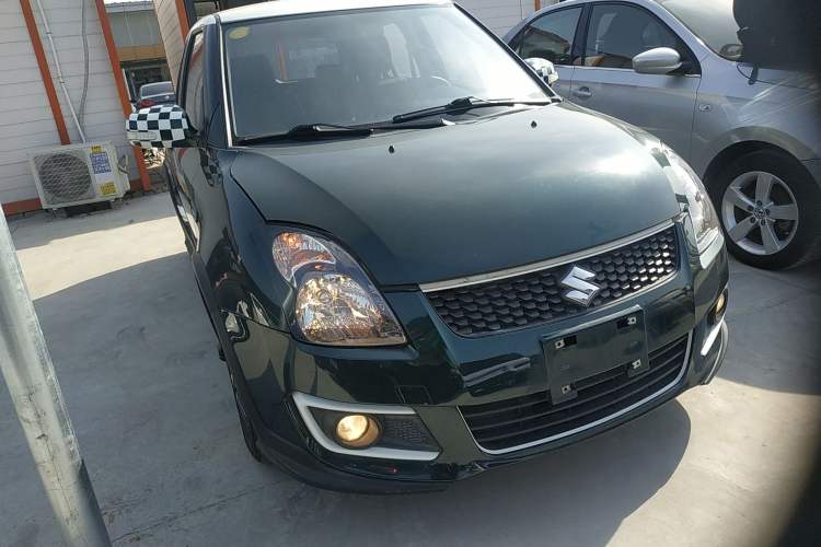 Used Suzuki Swift 2016 1.5L Automatic Fashionable Coolplay Edition Exterior 1