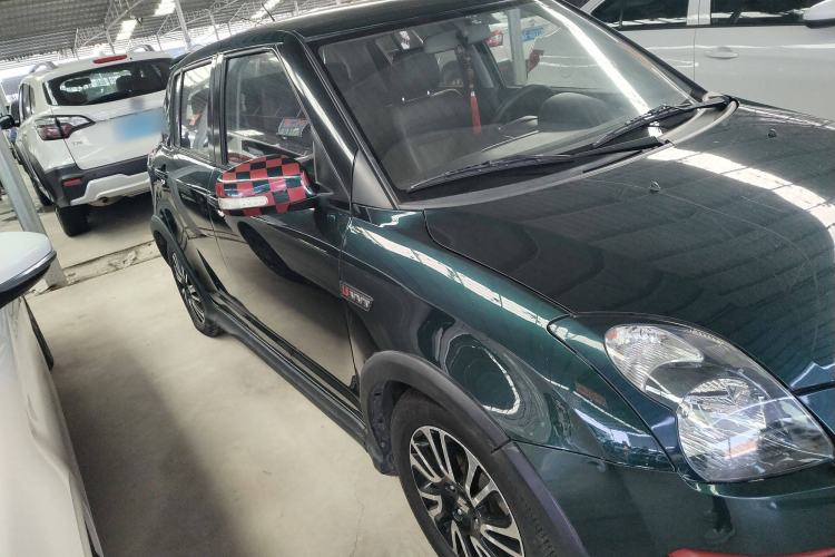 Used Suzuki Swift 2016 1.5L Automatic Fashionable Coolplay Edition Exterior 2