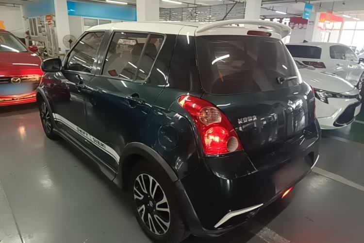 Used Suzuki Swift 2016 1.5L Automatic Fashionable Coolplay Edition Exterior 2