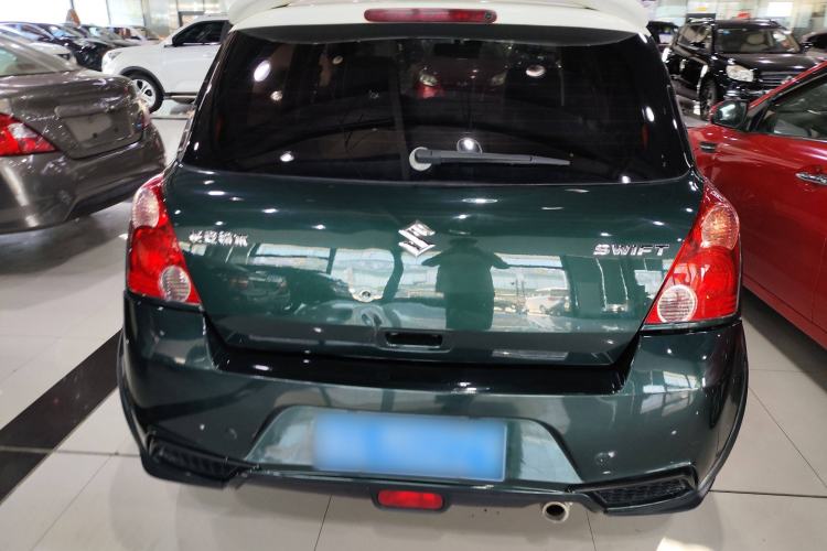 Used Suzuki Swift 2016 1.5L Automatic Fashionable Coolplay Edition Exterior 4