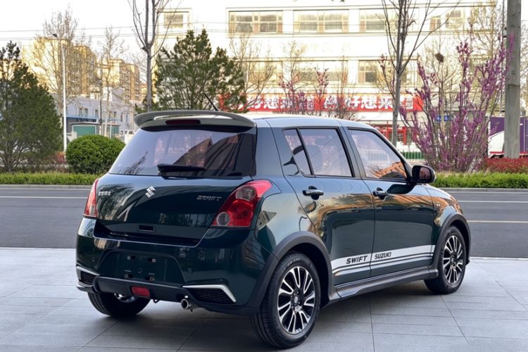 Used Suzuki Swift 2016 1.5L Manual Fashion Edition Cool Play Version Exterior 4