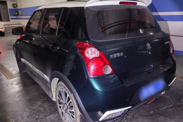 Used Suzuki Swift 2016 1.5L Automatic Fashionable Coolplay Edition Exterior 4