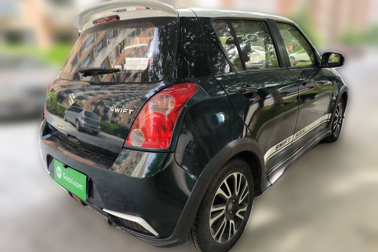 Used Suzuki Swift 2016 1.5L Manual Fashion Edition Cool Play Version Exterior 5