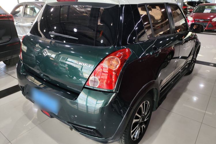 Used Suzuki Swift 2016 1.5L Automatic Fashionable Coolplay Edition Exterior 5