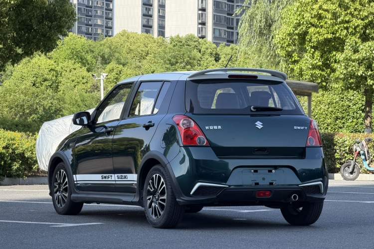 Used Suzuki Swift 2016 1.5L Automatic Fashionable Coolplay Edition Exterior 6