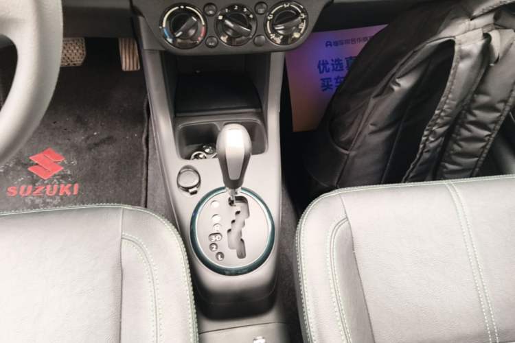 Used Suzuki Swift 2016 1.5L Automatic Fashionable Coolplay Edition Gear Lever
