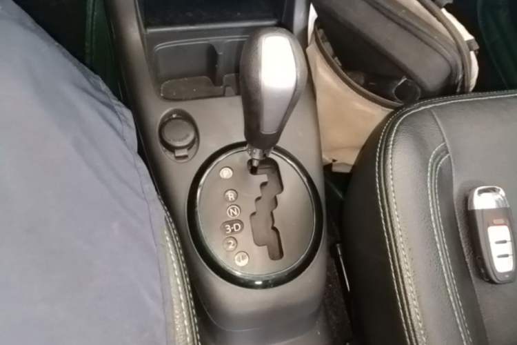 Used Suzuki Swift 2016 1.5L Automatic Fashionable Coolplay Edition Gear Lever