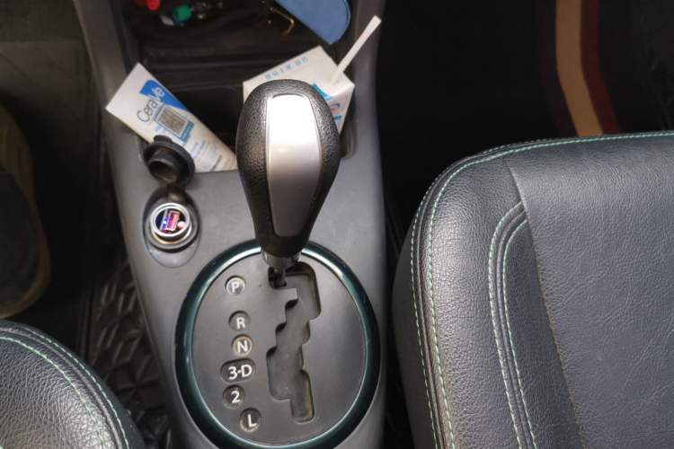 Used Suzuki Swift 2016 1.5L Automatic Fashionable Coolplay Edition Gear Lever