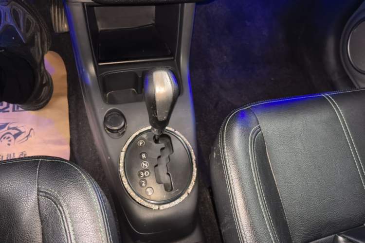 Used Suzuki Swift 2016 1.5L Automatic Fashionable Coolplay Edition Gear Lever