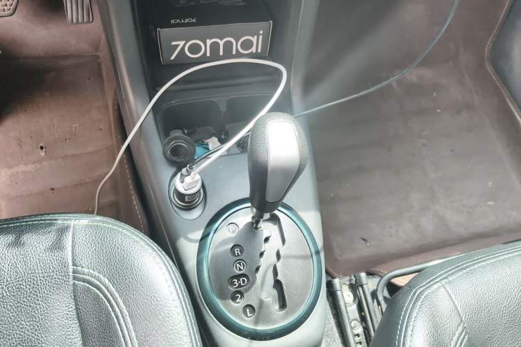 Used Suzuki Swift 2016 1.5L Automatic Fashionable Coolplay Edition Gear Lever