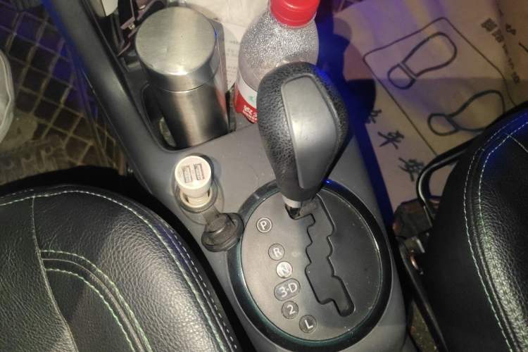 Used Suzuki Swift 2016 1.5L Automatic Fashionable Coolplay Edition Gear Lever
