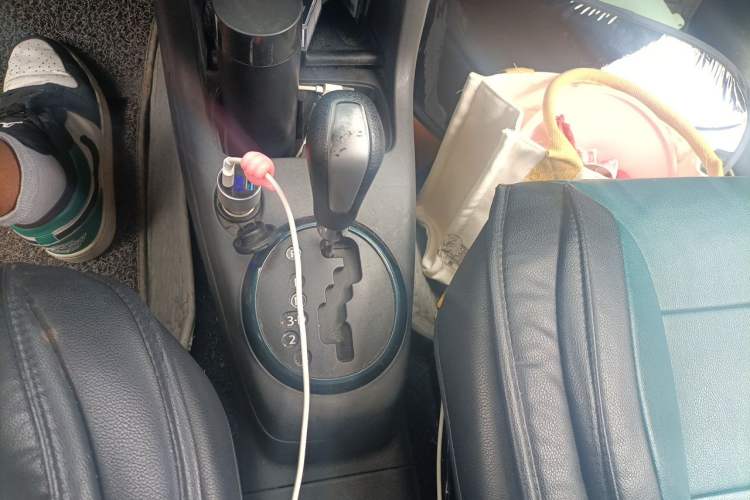 Used Suzuki Swift 2016 1.5L Automatic Fashionable Coolplay Edition Gear Lever