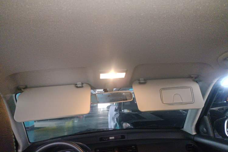 Used Suzuki Swift 2016 1.5L Automatic Fashionable Coolplay Edition Headliner