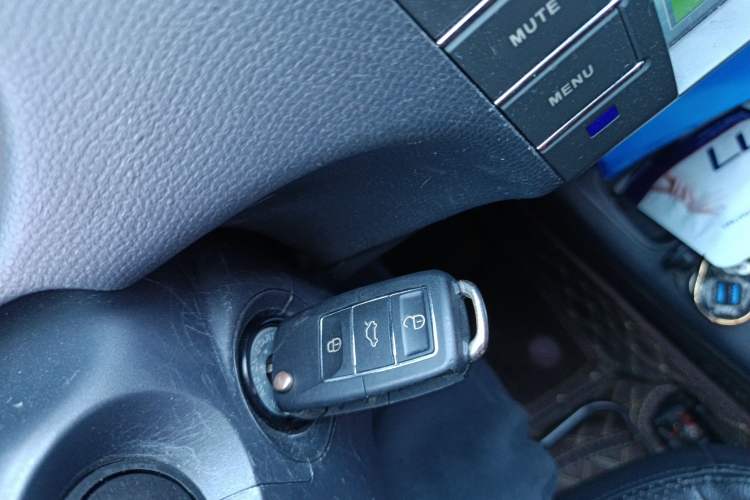 Used Suzuki Swift 2016 1.5L Automatic Fashionable Coolplay Edition Interior 1