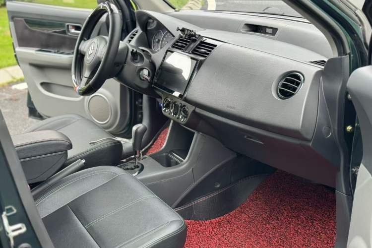 Used Suzuki Swift 2016 1.5L Automatic Fashionable Coolplay Edition Interior 2