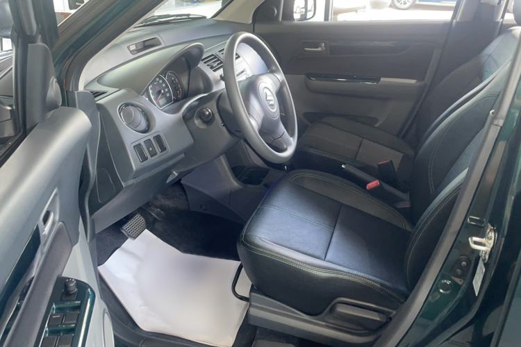 Used Suzuki Swift 2016 1.5L Automatic Fashionable Coolplay Edition Interior 2