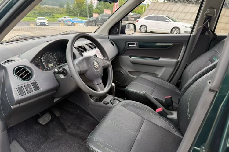 Used Suzuki Swift 2016 1.5L Automatic Fashionable Coolplay Edition Interior 2