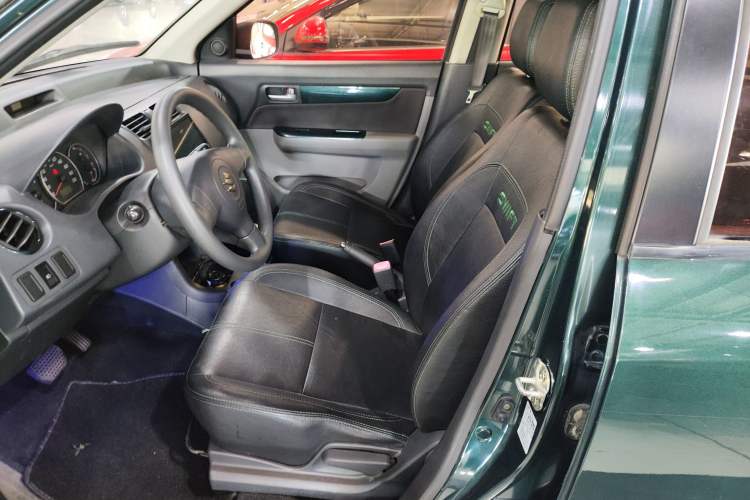 Used Suzuki Swift 2016 1.5L Automatic Fashionable Coolplay Edition Interior 3